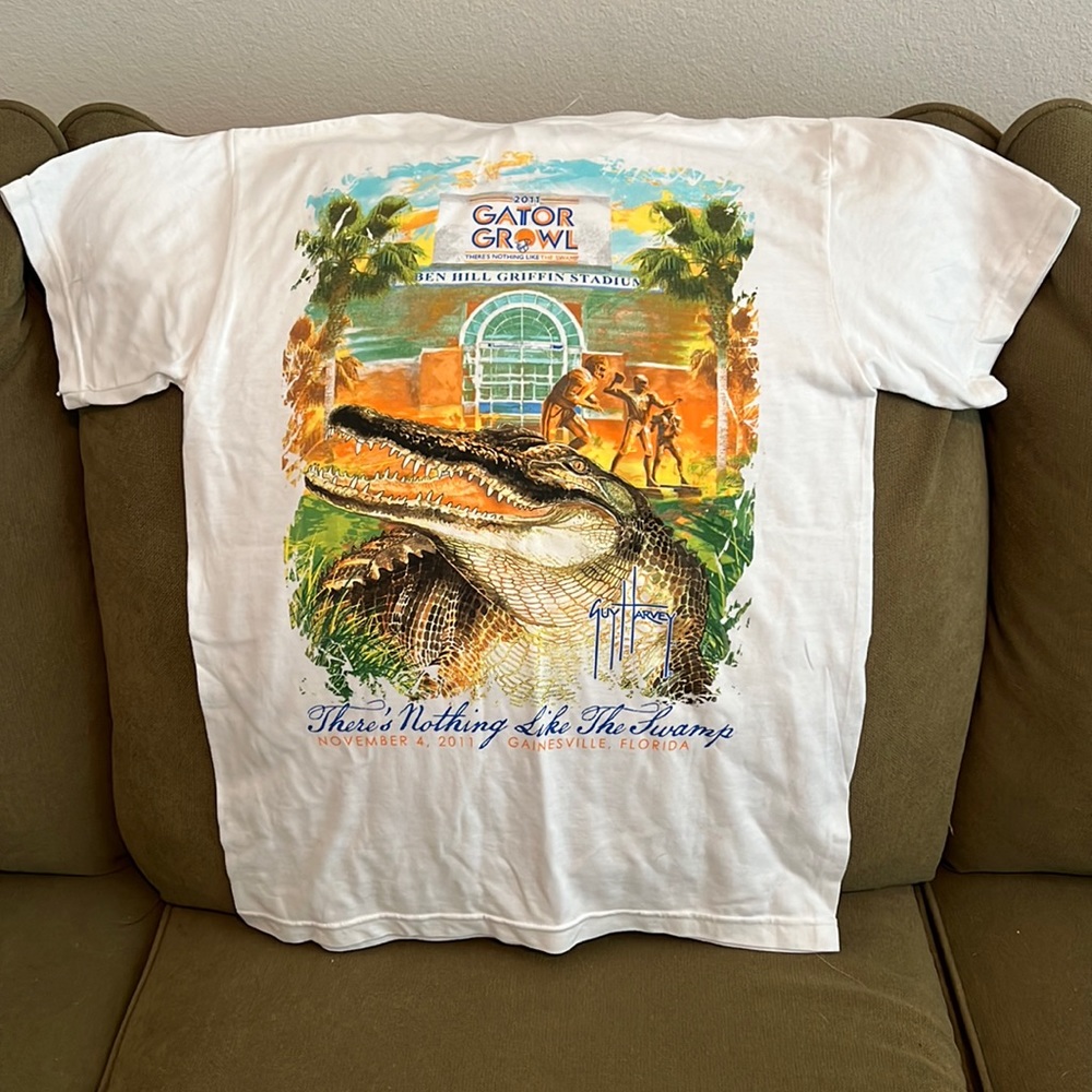 NWT Guy Harvey Gators UF Gator Growl Shirt Classic S